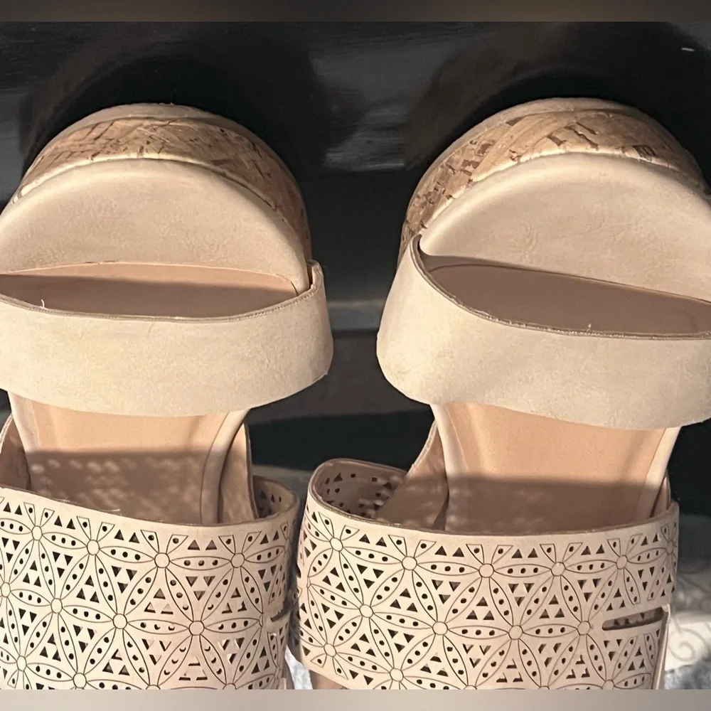 Maurices beige platform cork wedge sandals with laser-cut straps